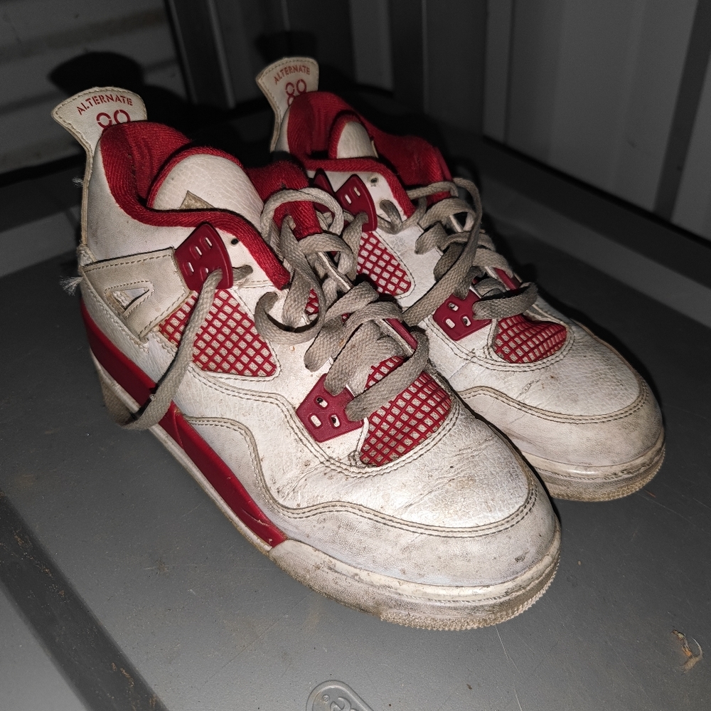 Jordan 4